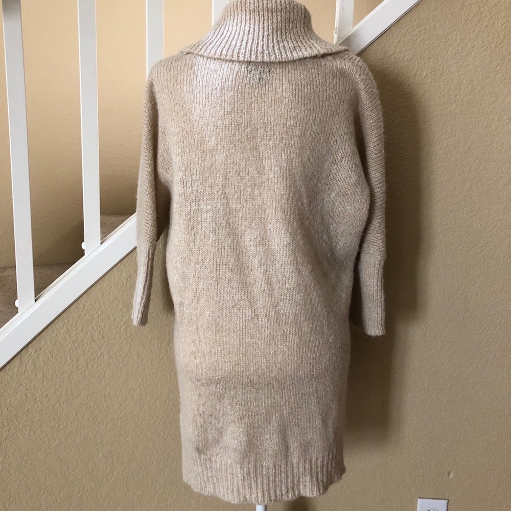 Express Sweater - Picture 3 of 6